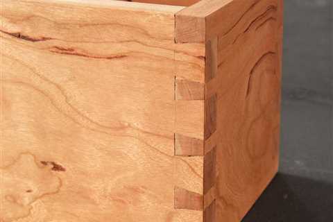 How to Hand Cut Dovetail Joints