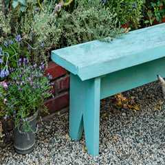 Constructing a Garden Bench: A DIY Guide for Home Renovation Enthusiasts