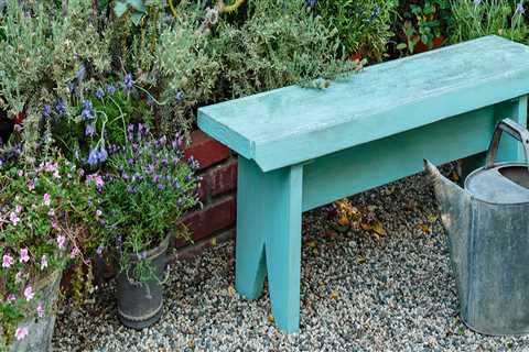 Constructing a Garden Bench: A DIY Guide for Home Renovation Enthusiasts