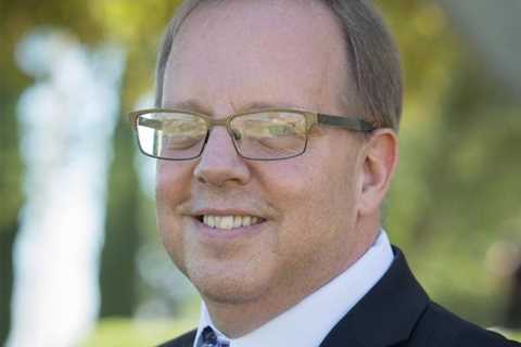 Professor Launches Cutting-Edge Entrepreneurship Initiative to Empower Future Innovators